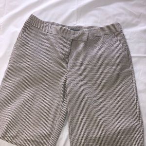 Jones New York stretch shorts